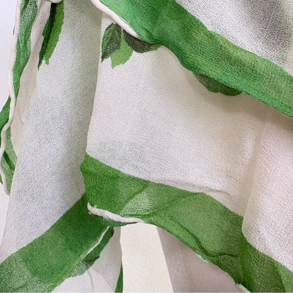 Vintage semi sheer, silky, crêpe, precious floral green rose printed scarf - Picture 7 of 14